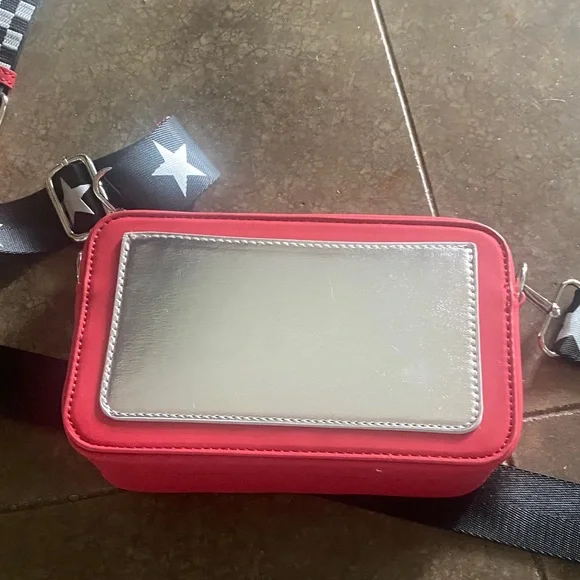 Vintage Havana Red and Black Crossbody/Camera Bag - Picture 3 of 5